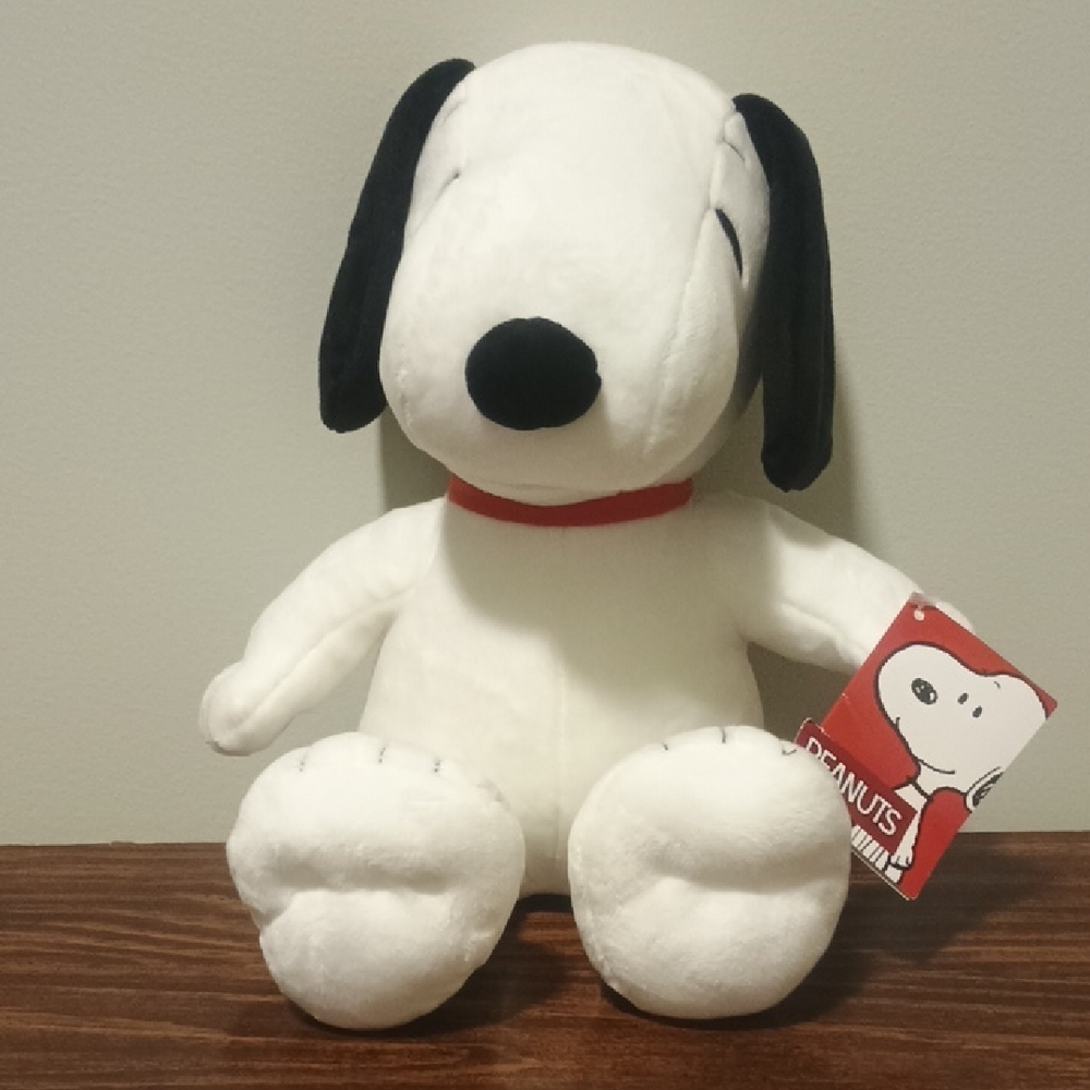 Peanuts Snoopy Dog Plush- White and Black